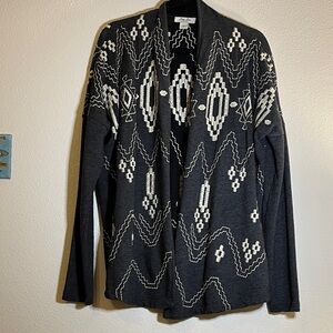 Elegant Embroidered Geo Patterned Cardigan
